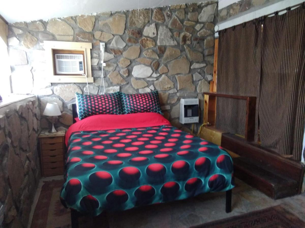 La Loma Del Chivo Llc Stone Cottage Alternative Building Marathon Eksteriør bilde