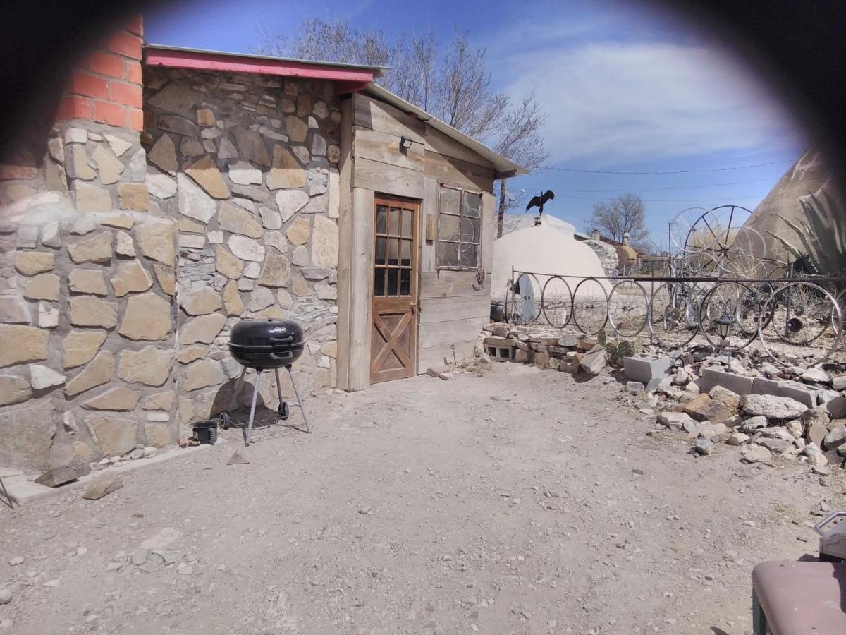 La Loma Del Chivo Llc Stone Cottage Alternative Building Marathon Eksteriør bilde